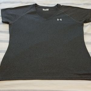 Under Armour top
